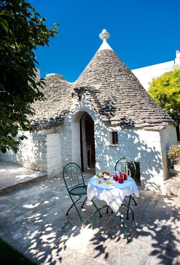 Bed and Breakfast Trullo Giardino Fiorito Альберобелло Екстер'єр фото