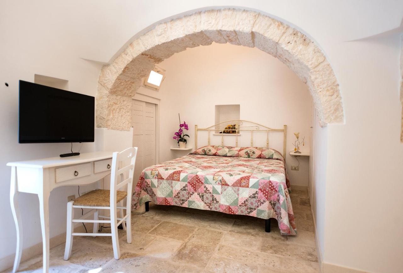 Bed and Breakfast Trullo Giardino Fiorito Альберобелло Екстер'єр фото
