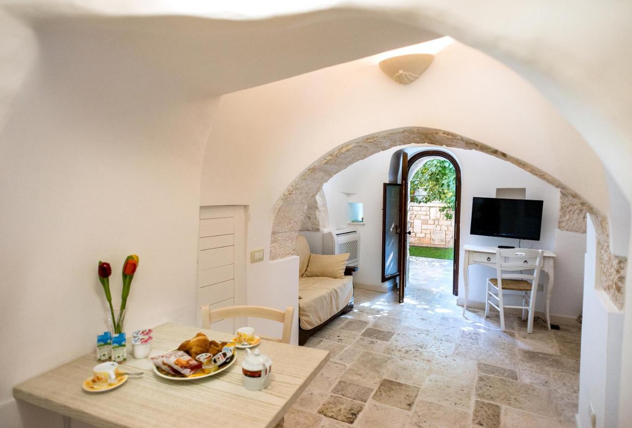 Bed and Breakfast Trullo Giardino Fiorito Альберобелло Екстер'єр фото